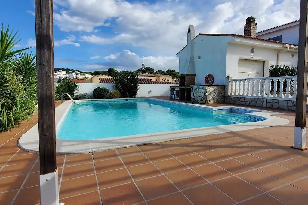 Can Papou Casa Con Gran Piscina Mucho Sol L'Escala 0*,  Spain