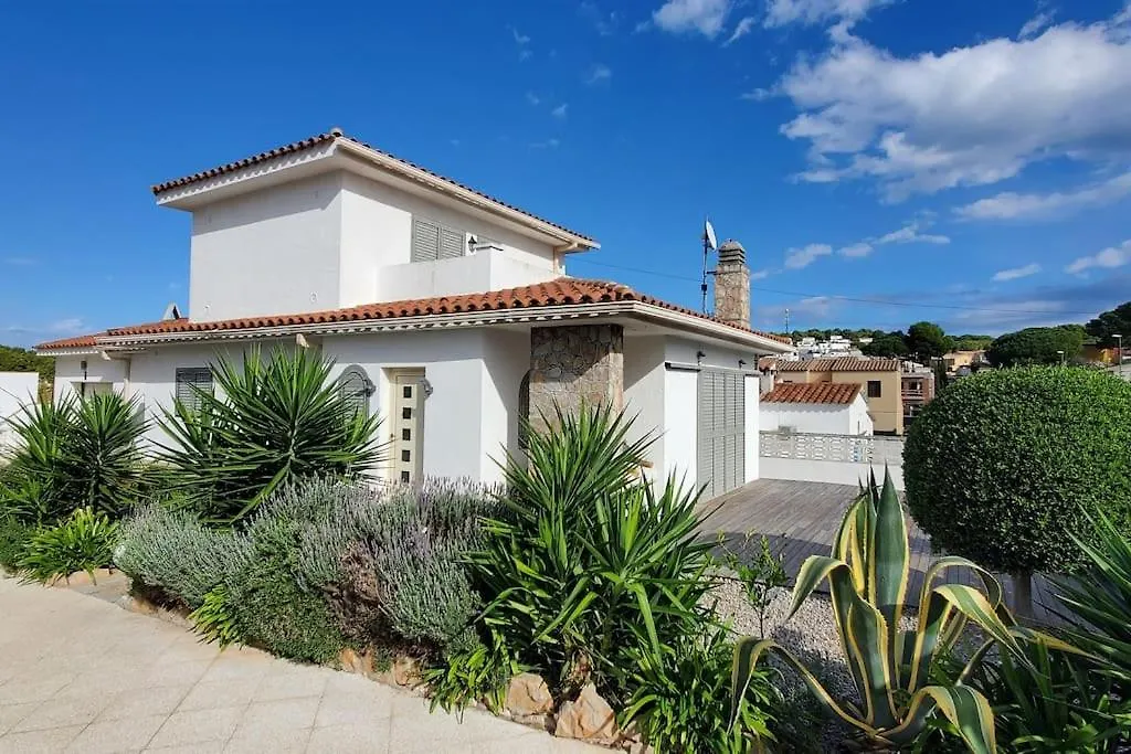 Holiday home Can Papou Casa Con Gran Piscina Mucho Sol L'Escala